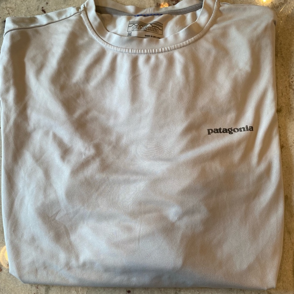 Patagonia long sleeve - medium